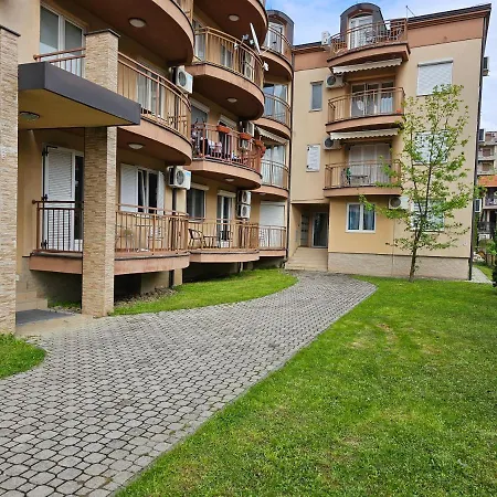 Trio Апартаменты *